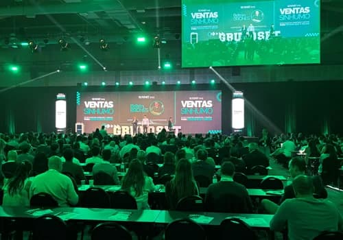 Participación en Summit 2025